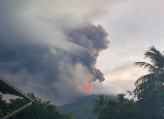 manam eruption august 25 2018, manam eruption august 25 2018 video, manam eruption august 25 2018 picture