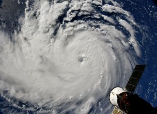 Picture of Hurricane Florence from space, 3 hurricanes atlantic ocean, hurricane florence, hurricane florence threat us east coast, emergency hurricane florence
