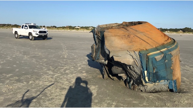 mysterious object seabrook island, mysterious object seabrook island pictures, mysterious object seabrook island video, What is this strange object that washed ashore on Seabrook Island?, 