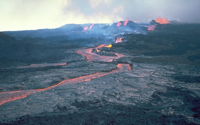 mauna loa eruption, mauna loa activity, mauna loa eruption increases, mauna loa eruption april 2019