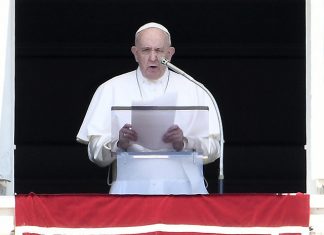 pope prays for victims of Texas, Ohio and California attacks during Angelus on August 4 2019