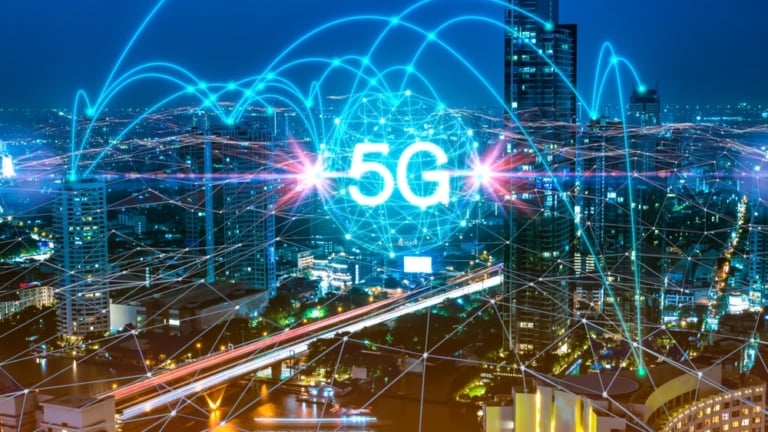 5g dangers and risks, Scientists and doctors call for a moratorium on the roll-out of 5G. 5G will substantially increase exposure to radiofrequency electromagnetic fields RF-EMF, that has been proven to be harmful for humans and the environment.
