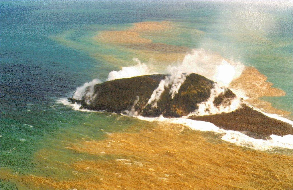 Metis Shoal Volcano starts erupting in Tonga, Metis Shoal Volcano starts erupting in Tonga map, Metis Shoal Volcano starts erupting in Tonga video