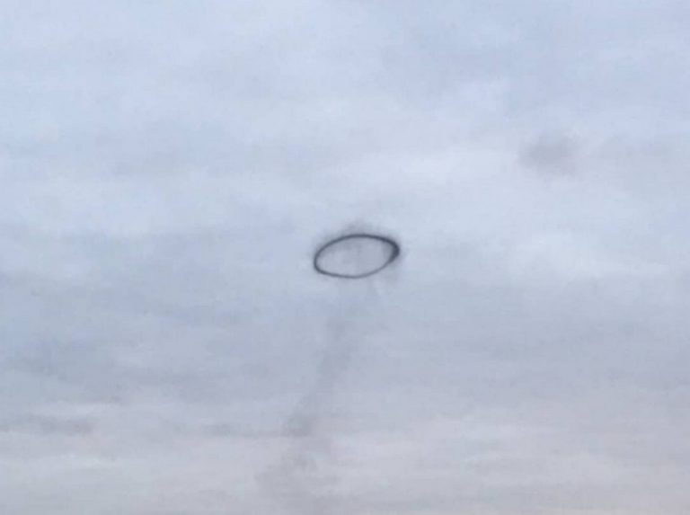 Mysterious black ring in the Sky above Moscow video Strange Sounds