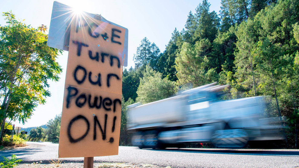 More Than 450,000 People Impacted by PG&E New Power Blackout in California PGE-shutoff-november-20-2019