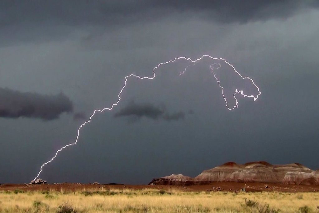 Dinosaur lightning, lightning kills 5 football players zambia