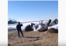 ice tsunami, Powerful ice tsunami creates gigantic wall in a lake on the border between China and Russia, Powerful ice tsunami creates gigantic wall in a lake on the border between China and Russia video, Powerful ice tsunami creates gigantic wall in a lake on the border between China and Russia pictures
