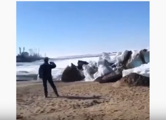 ice tsunami, Powerful ice tsunami creates gigantic wall in a lake on the border between China and Russia, Powerful ice tsunami creates gigantic wall in a lake on the border between China and Russia video, Powerful ice tsunami creates gigantic wall in a lake on the border between China and Russia pictures