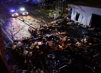 Deadly tornado in Nashville tennessee kills 9 and injures 30 on March 3 2020, Deadly tornado in Nashville tennessee kills 9 and injures 30 on March 3 2020 video, Deadly tornado in Nashville tennessee kills 9 and injures 30 on March 3 2020 pictures