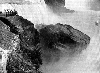 niagara falls collapse, The 1954 Prospect Point Rockfall at Niagara Falls, niagara falls collapse video