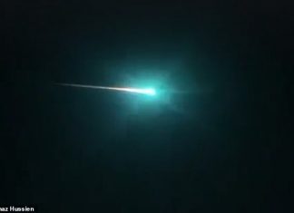 asteroid australia june 2020, asteroid australia june 2020 video, asteroid australia june 2020 picture, asteroid australia june 14 2020, huge asteroid australia, green glow australia sky