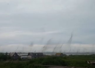 Mosquito tornadoes form in the sky over Kamchatka, mosquito tornadoes russia kamchatka, mosquito tornadoes russia kamchatka video, mosquito tornadoes russia kamchatka pictures, mosquito tornadoes russia kamchatka youtube