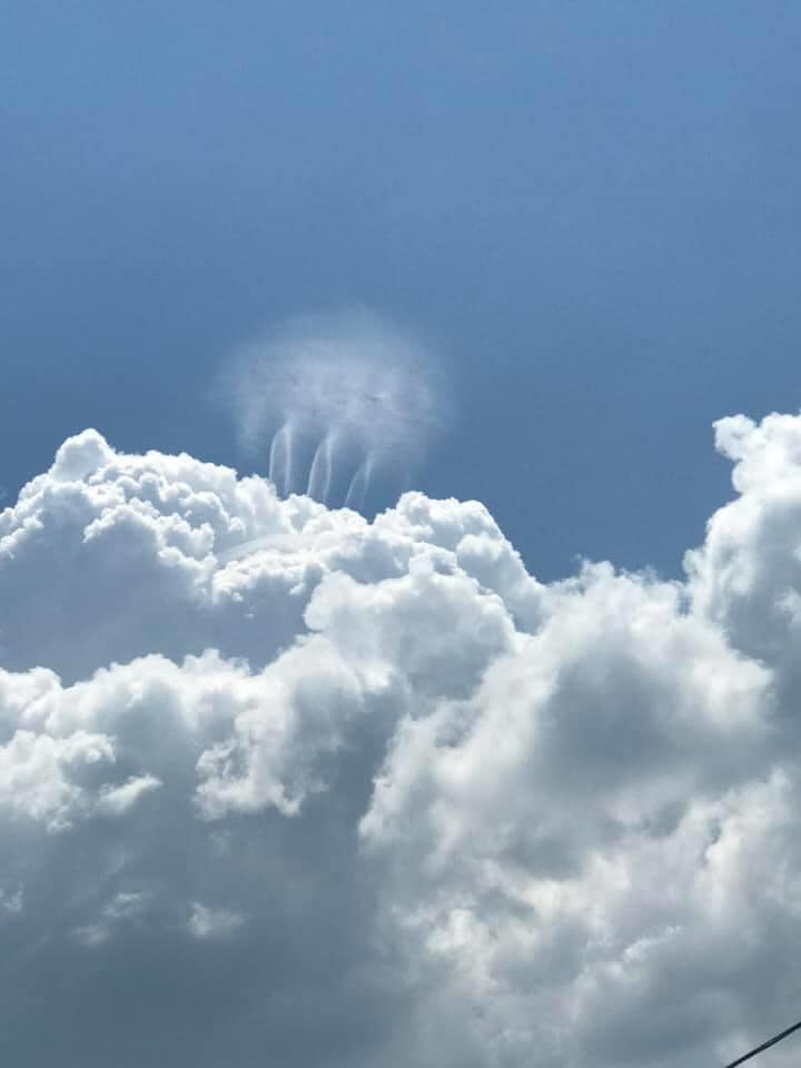 3 little aliens dancing over cloud in Alabama, strange clouds alabama, weird cloud formation alabama, asheville 3 aliens cloud, mysterious cloud like 3 tornadoes over cloud in Asheville alabama