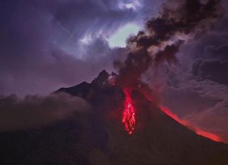 sinabung volcanic eruption