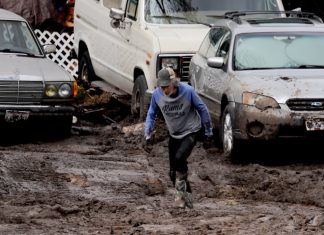 Winter storm triggers mudslides in Silverado Canyon, damaging residences and forcing evacuations, Winter storm triggers mudslides in Silverado Canyon, damaging residences and forcing evacuations video, Winter storm triggers mudslides in Silverado Canyon, damaging residences and forcing evacuations pictures