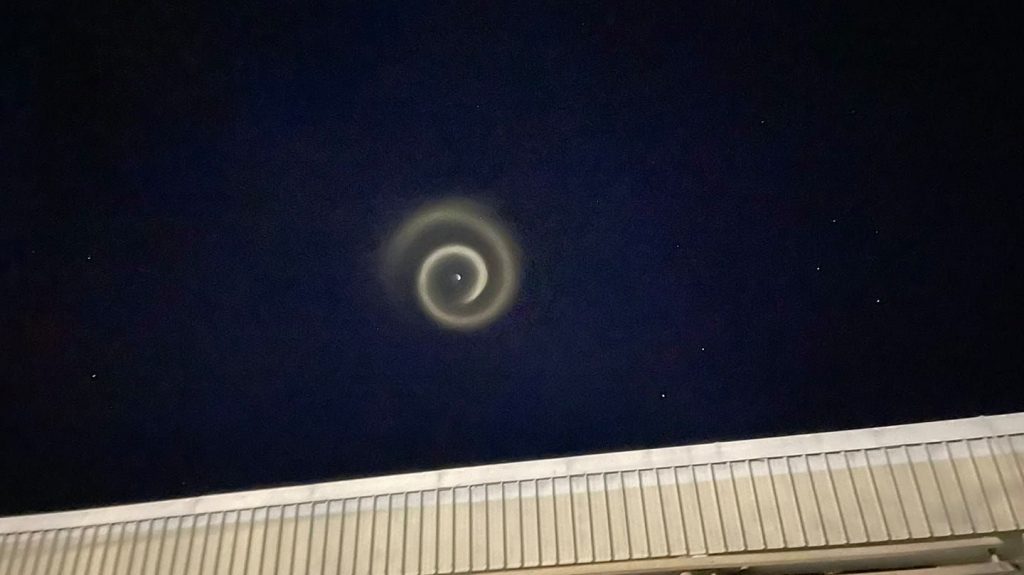 mysterious spiral in the skies over Pacific Ocean on June 18 2021, mysterious spiral in the skies over Pacific Ocean on June 18 2021 video, mysterious spiral in the skies over Pacific Ocean on June 18 2021 picture, mysterious spiral in the skies over Pacific Ocean on June 18 2021 photo