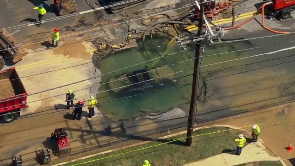 Giant sinkhole swallows car in Maryland, Giant sinkhole swallows car in Maryland video, Giant sinkhole swallows car in Maryland pictures, Giant sinkhole swallows car in Maryland photo, Giant sinkhole swallows car in Maryland august 2021
