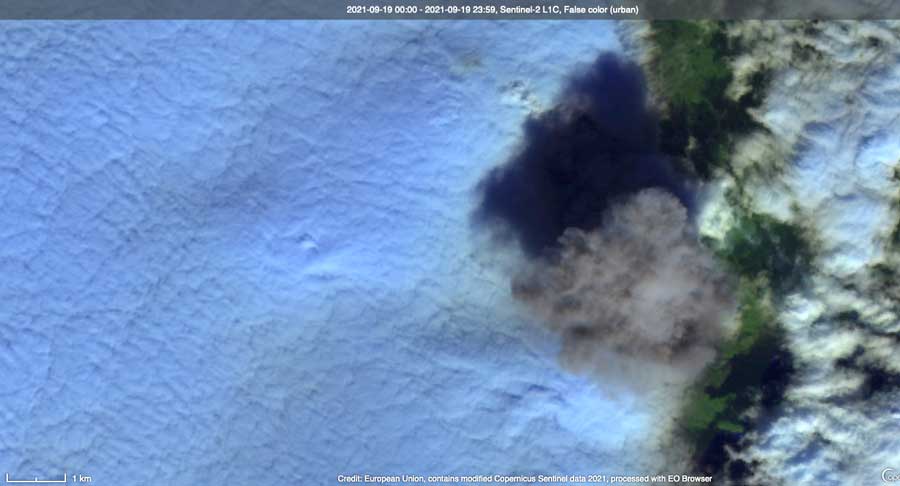 Semisopochnoi volcano eruption September 20 2021 red alert