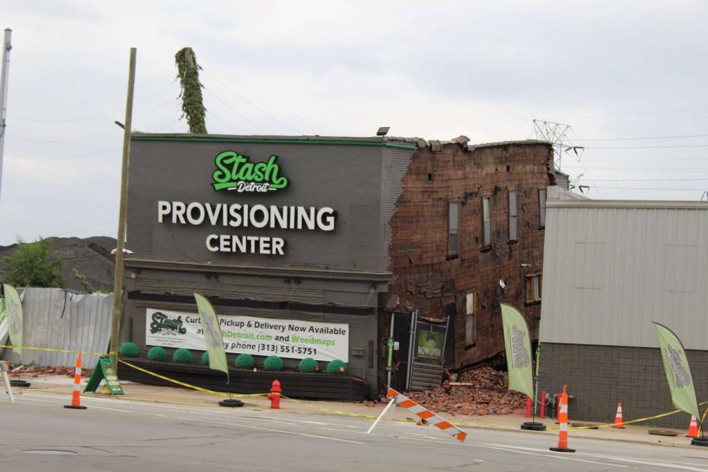 Underground gas explosion buckles road and destroys building in Detroit Road-buckling-detroit-2-1024x683