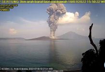 Anak Krakatau eruption on 18.07.2022 at 08:27 Picture: PVMBG / Magma Indonesia webcam