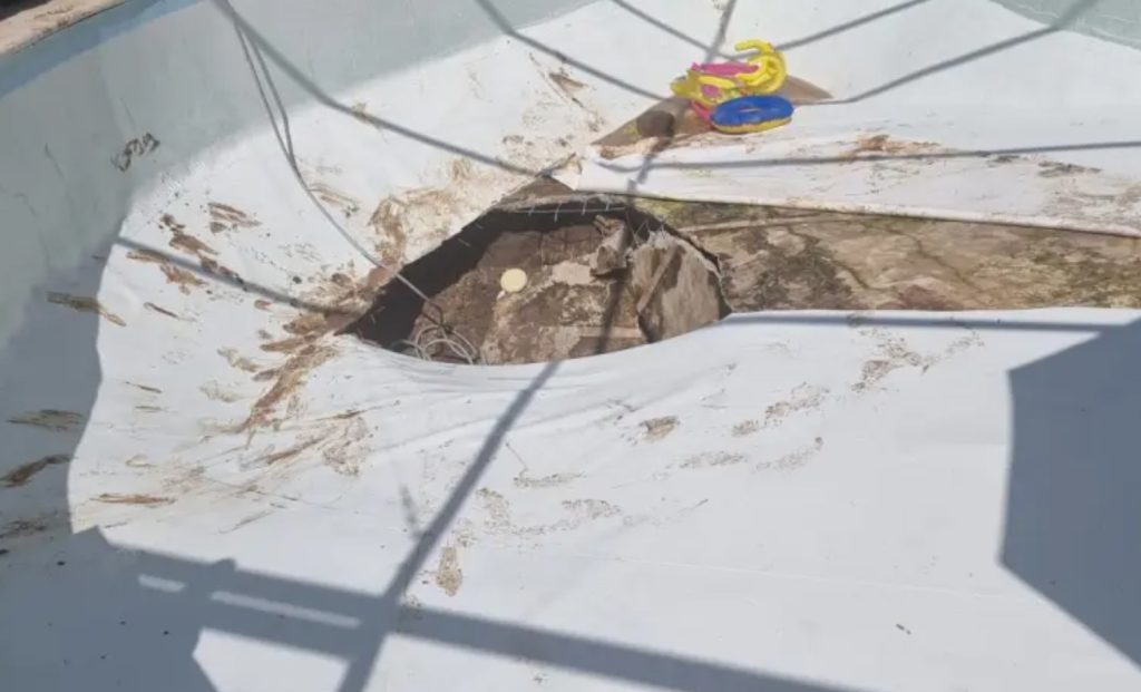 A giant sinkhole drained a pool during party in Israel killing 1. Crazy video of the dramatic event