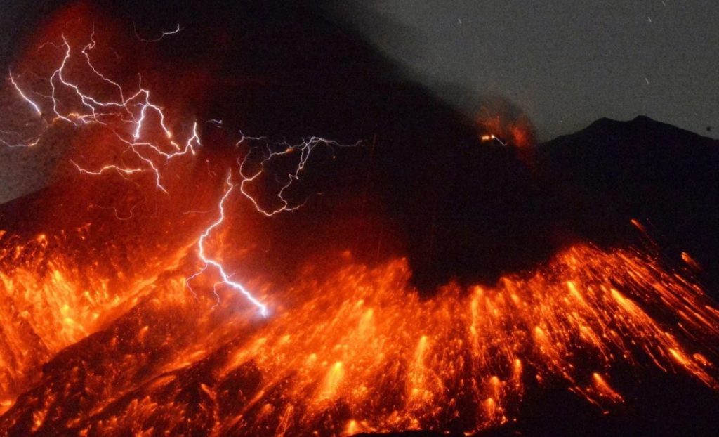 Sakurajima volcano erupts violently in Japan on July 24, 2022