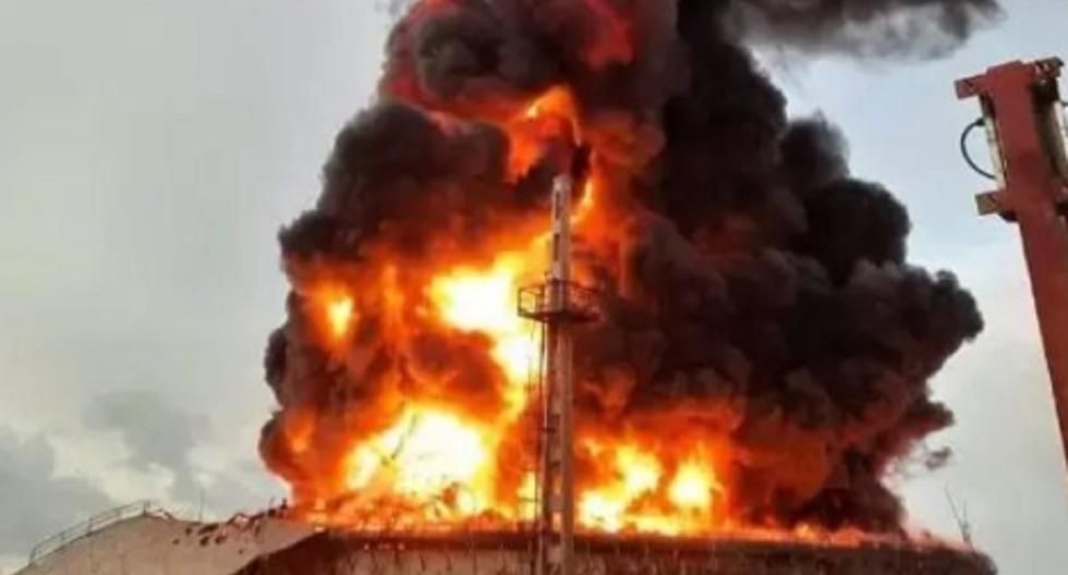 Dozens of people have been injured and 17 firefighters are missing after lightning struck fuel storage tanks at a supertanker port in Cuba, sparking explosions and ferocious fires.