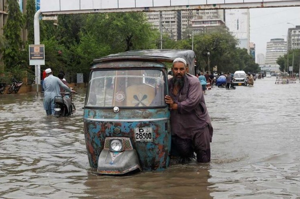 549 killed in floods across Pakistan since mid-June after wettest monsoon in decades