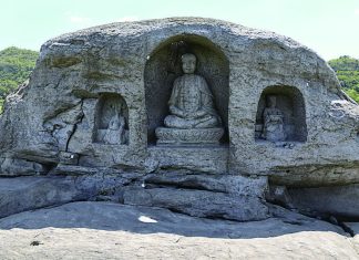 Yangtze River Dries Up, Revealing 600-Year-Old Buddhist Statues. The relics emerged as the river dips to the lowest level in 150 years amid an unprecedented heatwave