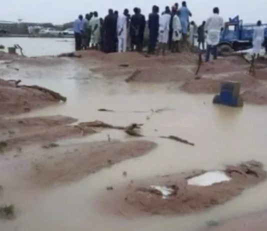 Thousands of graves swept away by floods in Nigeria