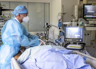 Unprecedented excess mortality in Switzerland in 2022