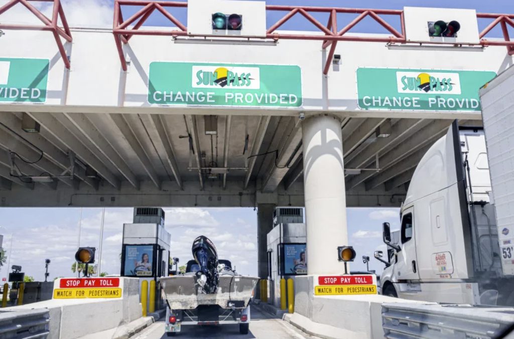 New report shows Florida Has a Secret Surveillance System At Toll Roads Tracking You and Your Car