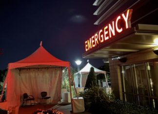 US hospitals are so overloaded that one ER called 911 on itself