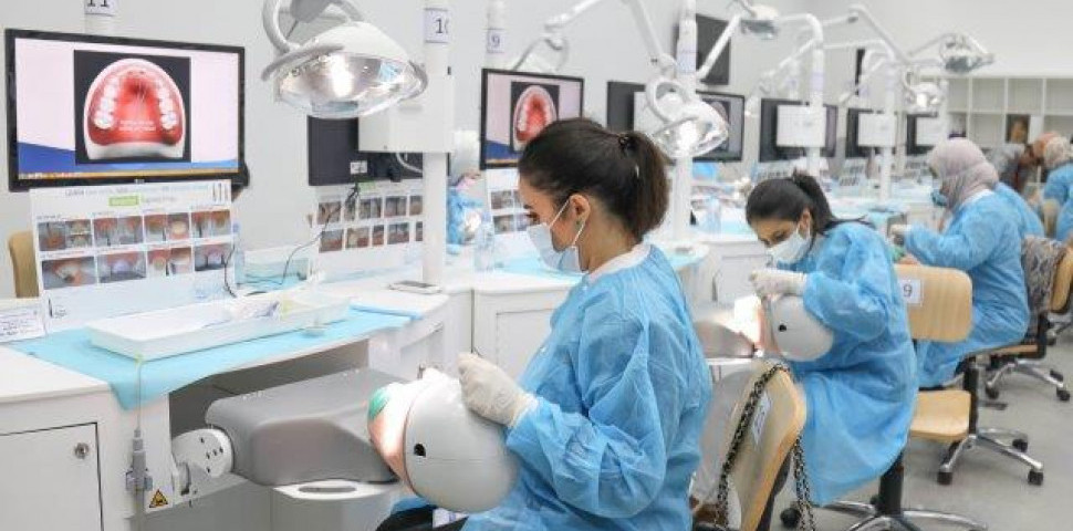 Signs You Should Change Your Dentist & Look For A New One