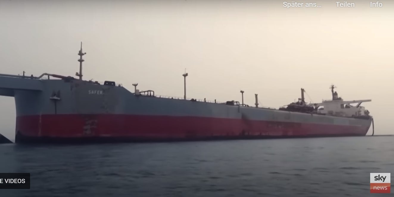 Super-tanker anchored off Yemen’s coast ‘may explode at any moment’ Super tanker anchored off Yemen coast is likely to sink or explode at any moment