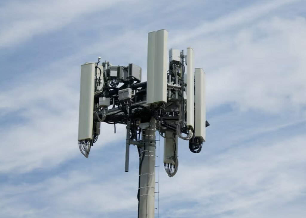 Experts raise public health fears about microwave syndrome from 5G masts
