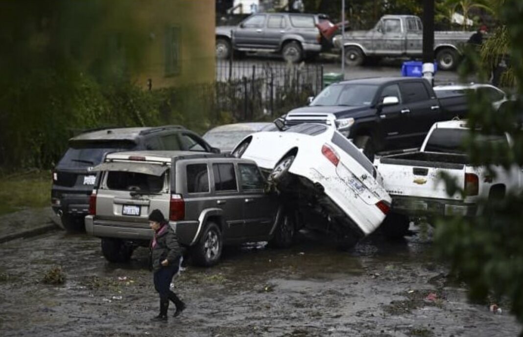 Flash flooding sparks emergency in San Diego, California after 4 inches