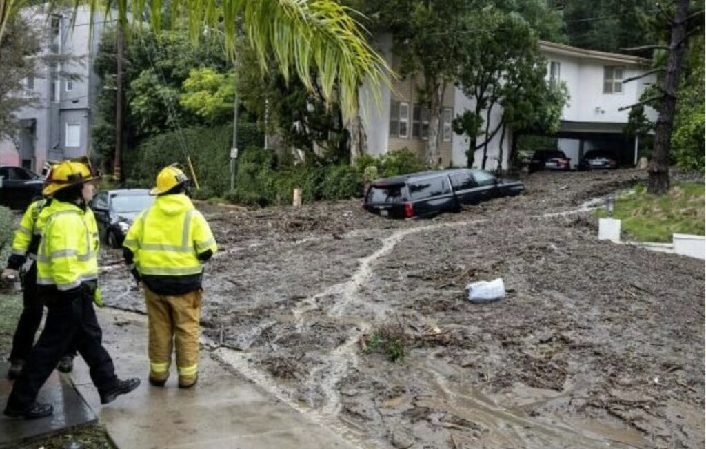 California atmospheric river storm update - 9 dead - hundreds of landslides and mudslides